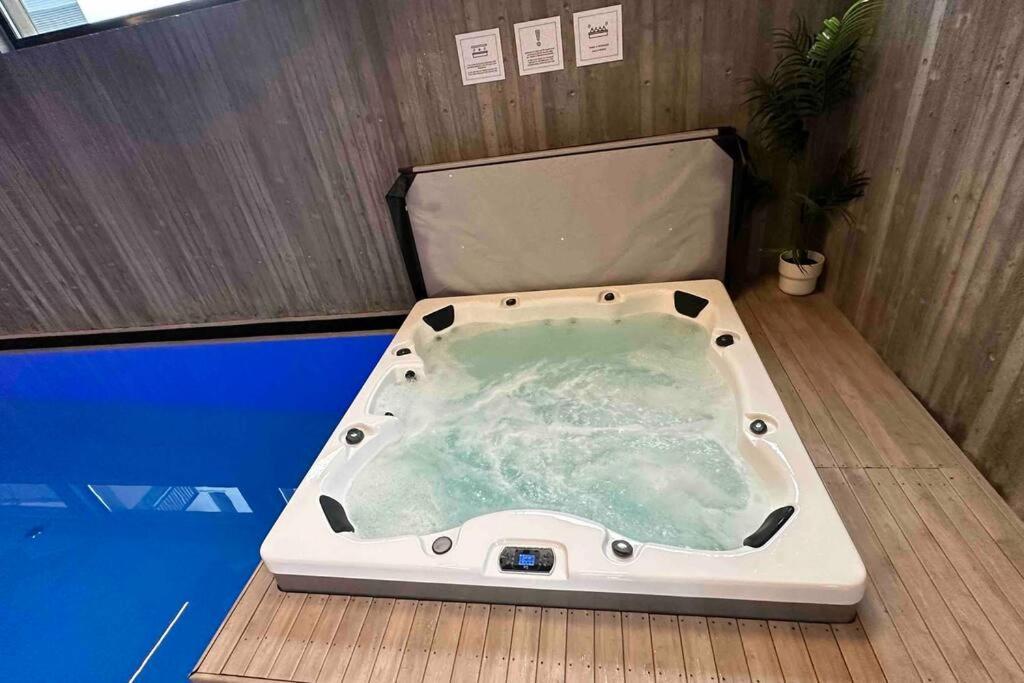 Top Floor Apartment Arossanden 5 A クリスティアンサン エクステリア 写真